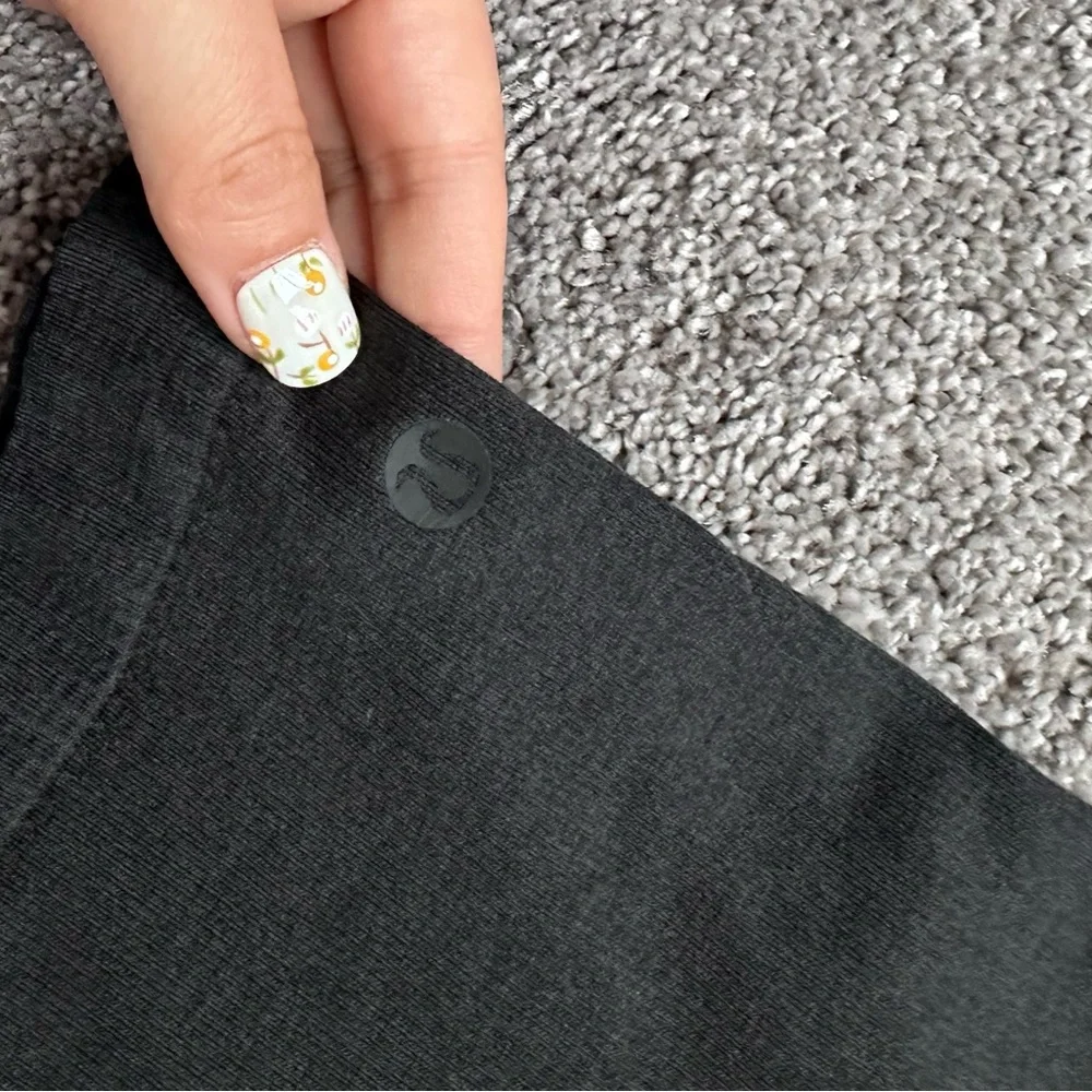 Seek Simplicity Tank Top - Picture 4 of 6